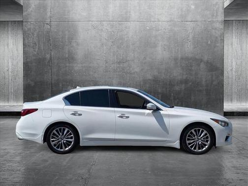 2022 INFINITI Q50 LUXE