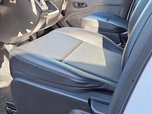 2025 Ford Transit-250 148 WB Medium Roof Cargo