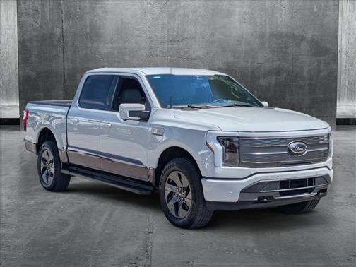 2023 Ford F-150 Lightning LARIAT