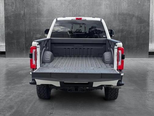 2025 Ford F-250 Platinum