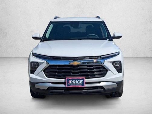 Summit White 2025 Chevrolet Trailblazer LT
