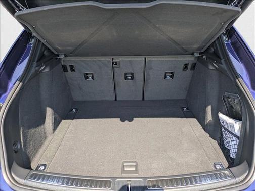 2022 Porsche Macan Base