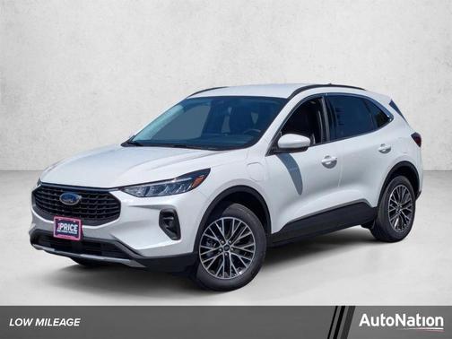 Star White 2025 Ford Escape PHEV