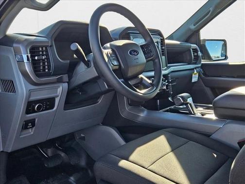 2025 Ford F-150 Lightning Pro