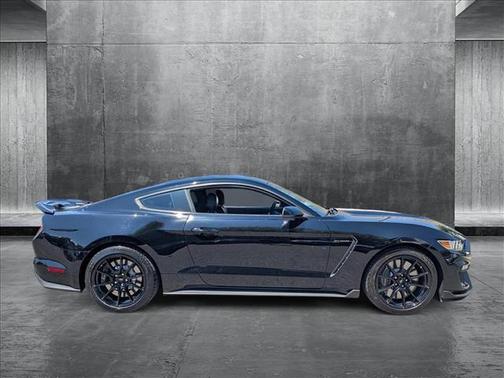 2019 Ford Shelby GT350 Base