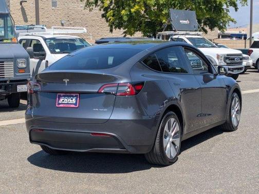 2024 Tesla Model Y Long Range