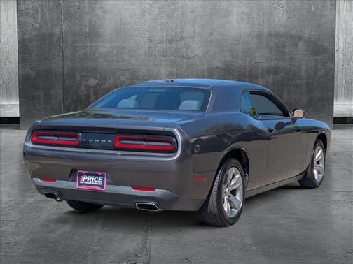 2015 Dodge Challenger SXT