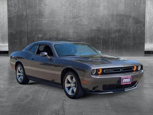 2015 Dodge Challenger SXT