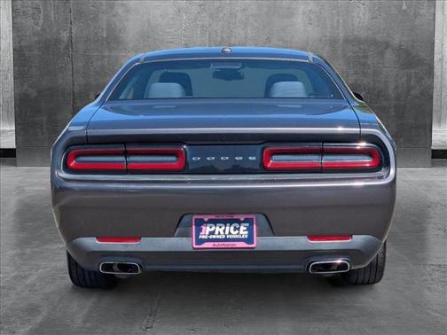 2015 Dodge Challenger SXT