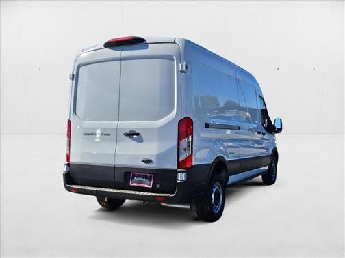 2025 Ford Transit-250 148 WB Medium Roof Cargo