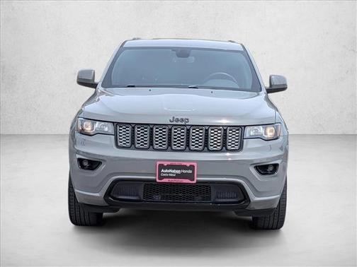 Sting Gray Clearcoat 2020 Jeep Grand Cherokee Altitude