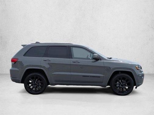 Sting Gray Clearcoat 2020 Jeep Grand Cherokee Altitude