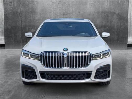 2020 BMW 740 i