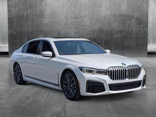 2020 BMW 740 i