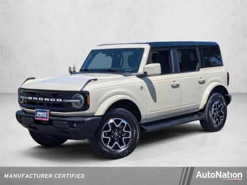 Desert Sand 2025 Ford Bronco Outer Banks