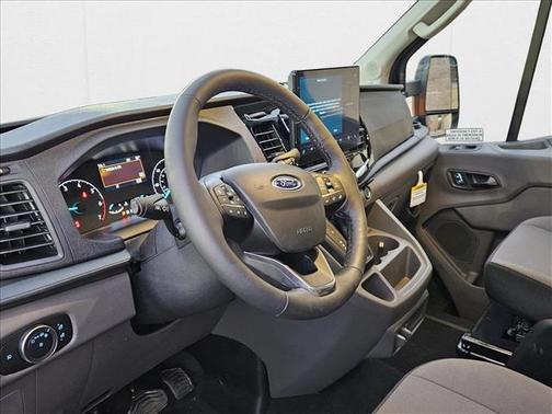 2025 Ford Transit-350 XLT