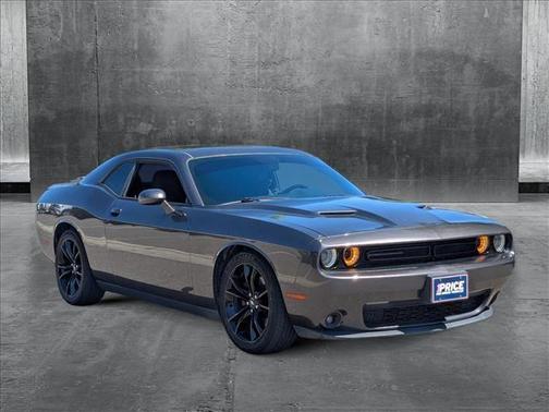 2017 Dodge Challenger SXT