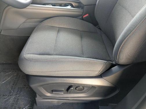 Space White Metallic 2026 Ford Explorer Active
