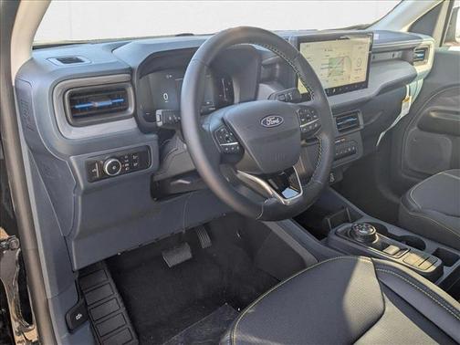2025 Ford Maverick Lobo Standard