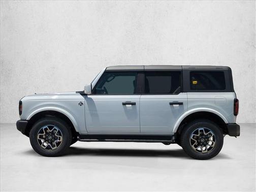 Oxford White 2026 Ford Bronco Outer Banks