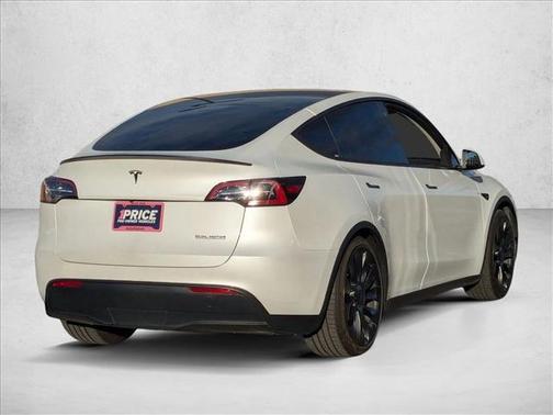 2023 Tesla Model Y Performance