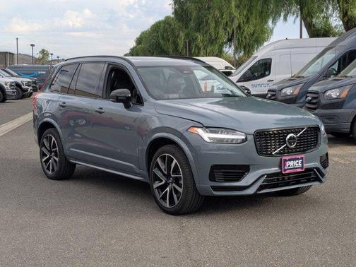 2023 Volvo XC90 Recharge Plug-In Hybrid T8 Ultimate Dark Theme 7-Seater