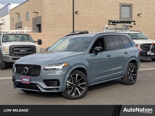 2023 Volvo XC90 Recharge Plug-In Hybrid T8 Ultimate Dark Theme 7-Seater