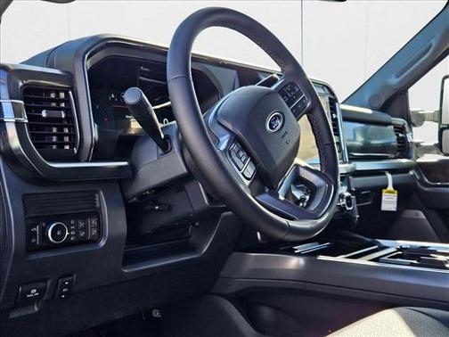 2025 Ford F-350 Lariat Super Duty