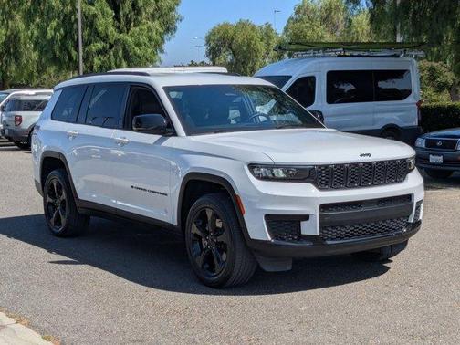 2022 Jeep Grand Cherokee L Laredo