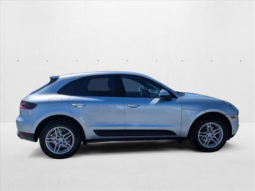 2017 Porsche Macan Base