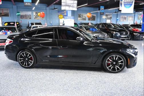 Black Sapphire Metallic 2022 BMW M440 i xDrive