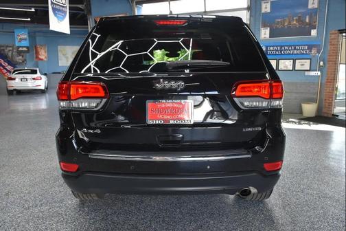 Diamond Black Crystal Pearlcoat 2021 Jeep Grand Cherokee Limited