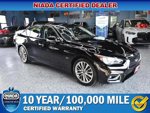 Black 2018 INFINITI Q50 3.0t LUXE