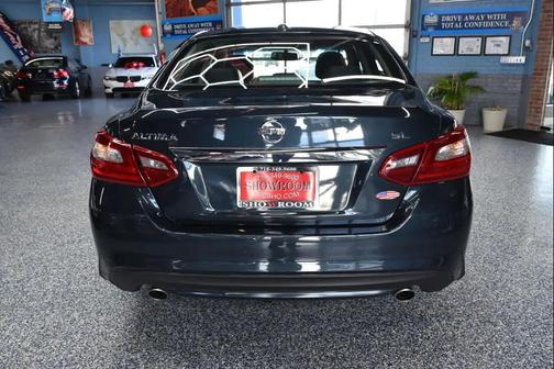 Dark Blue 2018 Nissan Altima 2.5 SL