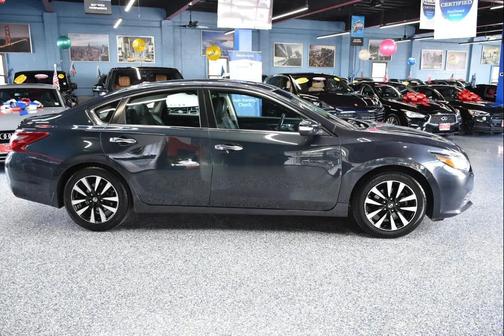 Dark Blue 2018 Nissan Altima 2.5 SL