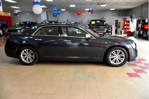 2017 Chrysler 300C Base