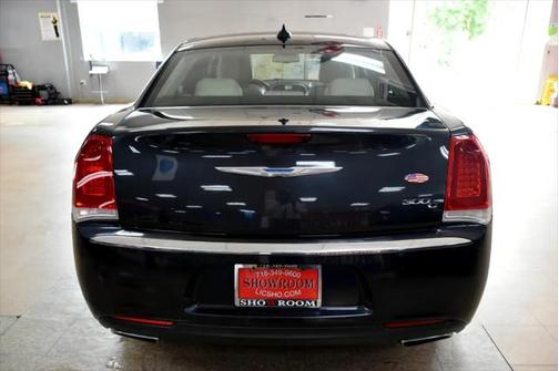 2017 Chrysler 300C Base