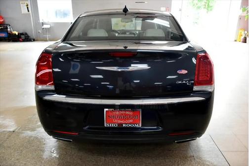 2017 Chrysler 300C Base