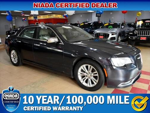 2017 Chrysler 300C Base