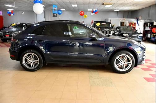 2019 Porsche Macan Base
