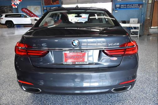 2018 BMW 750 Li
