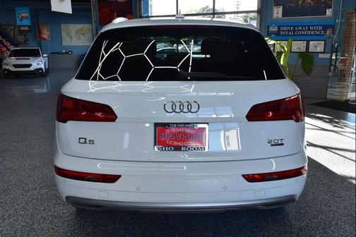 Ibis White 2018 Audi Q5 2.0T Tech Premium