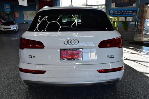 Ibis White 2018 Audi Q5 2.0T Tech Premium