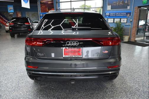 Samurai Gray Metallic 2020 Audi Q8 55 Premium Plus