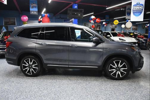 2022 Honda Pilot Touring 8-Passenger