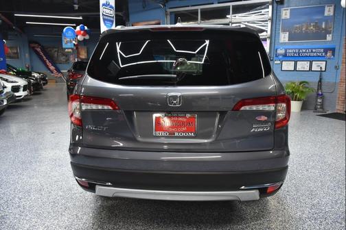 2022 Honda Pilot Touring 8-Passenger