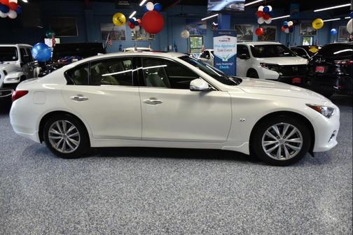 2014 INFINITI Q50 Premium