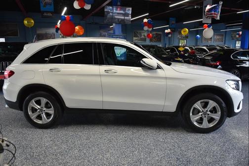 2017 Mercedes-Benz GLC 300 4MATIC