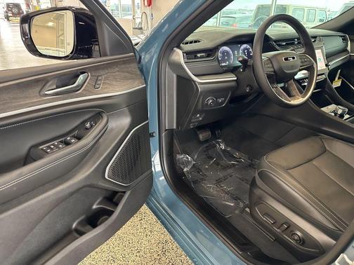 Steel Blue 2026 Jeep Grand Cherokee Limited