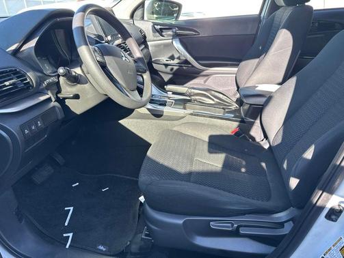 White 2024 Mitsubishi Eclipse Cross LE